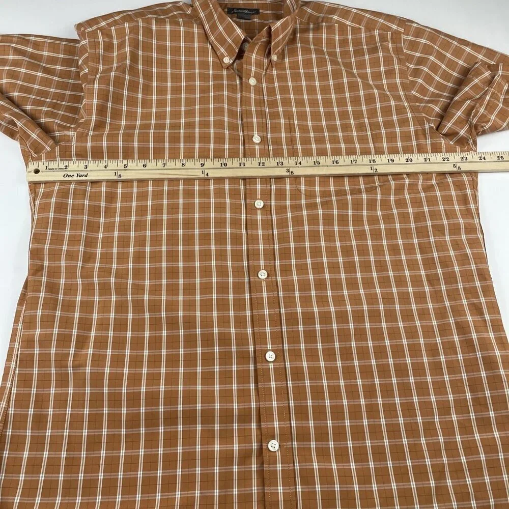 Eddie Bauer Button Up Shirt Men’s L Short Sleeve Check Cotton Blend Lightweight